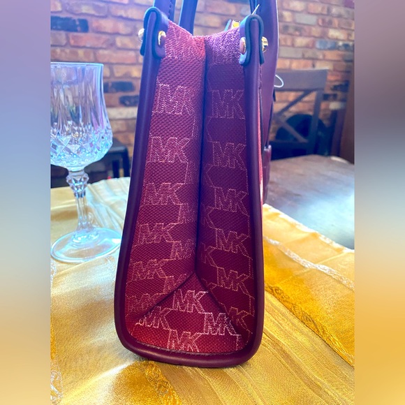 New with Tags - Michael Kors combination purse and wallet. - Picture 8 of 15